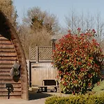 Water Hall Farm By Wigwam Holidays *